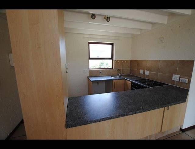 1 BEDROOM PROPERTY TO RENT IN LONEHILL